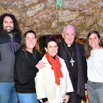 Mons. Ángel Pérez Pueyo inaugura el Belén Monumental de Monzón