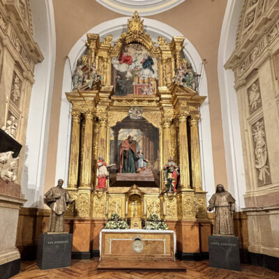 Tras una rehabilitación integral y la instalación de las esculturas de dos santos aragoneses la Capilla de San Joaquín vuelve a abrir sus puertas