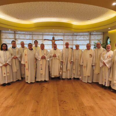 Los sacerdotes del arciprestazgo de Santa Engracia y de la Vicaría V reciben la visita del Arzobispo de Zaragoza