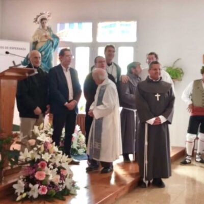 Fiesta de la Inmaculada en la “Casa Familiar la Inmaculada” de los Hermanos Franciscanos de Cruz Blanca de Burbáguena