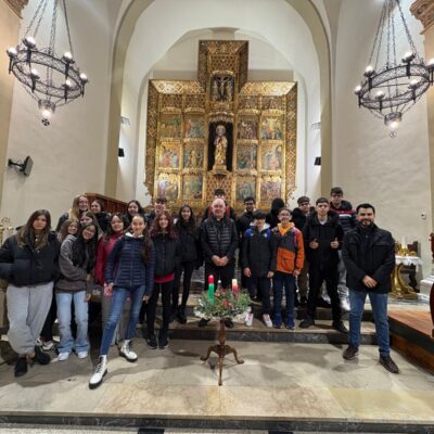 Encuentro del obispo con los alumnos del IES Sierra de San Quílez de Binéfar