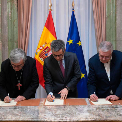 Iglesia y Gobierno acuerdan una vía extraordinaria de reparación para víctimas de abusos a través del Defensor del Pueblo