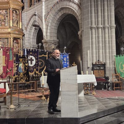 Jesús Sánchez Adalid invita a Tarazona a “revivir un memorial vivo” en un pregón que recorre el sentido espiritual de toda la Semana Santa