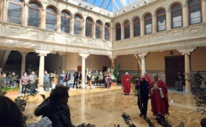 Domingo de Ramos en Teruel: la celebración en la Catedral marca el inicio de la Semana Santa pese al fuerte viento