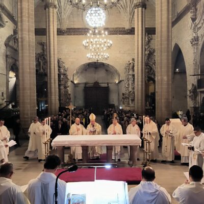 La Diócesis de Barbastro-Monzón se fortalece en la Misa Crismal con un gesto de comunión y renovación pastoral