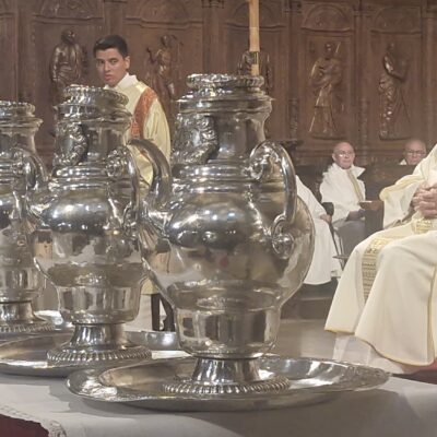 Misa Crismal en la catedral de Huesca