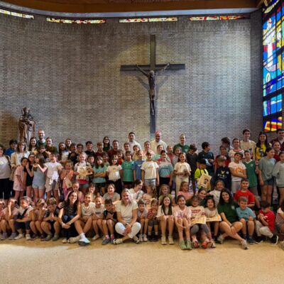 Más de un centenar de niños participa en el ‘Camino de Santiago para pequeños aventureros’ en Huesca