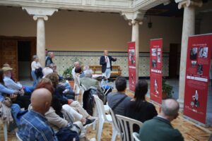 Inaugurada en Teruel la exposición sobre Georges Lemaître y el origen del universo