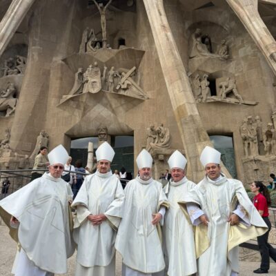 Los obispos aragoneses, presentes con el Papa en su visita a Barcelona