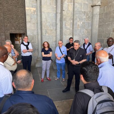 Los sacerdotes de Tarazona celebran en Jaca su viaje fin de curso con una jornada de arte, fraternidad y espiritualidad