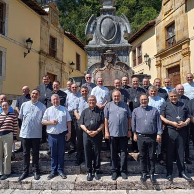 El obispo de Tarazona participa en el Encuentro de Formación de la CEE en Covadonga
