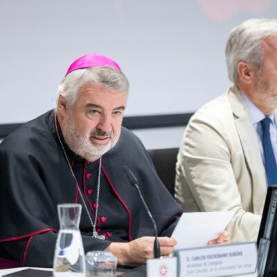 Mons. Carlos Escribano anima a la USJ a afrontar los retos tecnológicos con «una brújula vital»