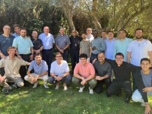El cardenal Omella dirige los ejercicios espirituales de cominenzo de curso para los seminaristas aragoneses