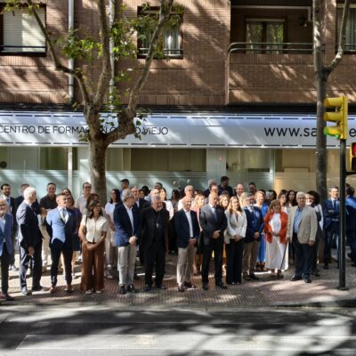 El Arzobispo de Zaragoza bendice las nuevas instalaciones del Centro de Formación Casco Viejo en su 25º aniversario