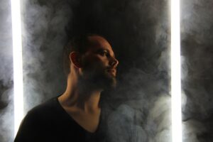 Alejandro Mañas García gana el V Premio Nacional de Creación Artística SPIRITU 2026 con una obra sobre la fragilidad humana