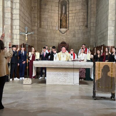 El obispo de Barbastro-Monzón invita a los jóvenes de Monzón a no vivir «con el alma al cinco por ciento»