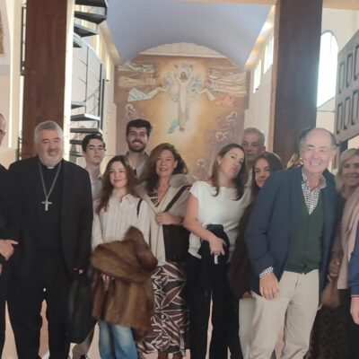 El Arzobispo bendice el nuevo retablo y el nuevo confesionario en la parroquia de Monegrillo