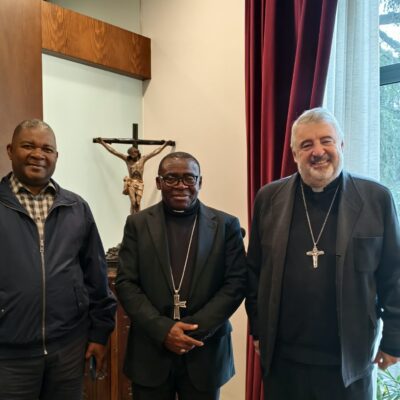El Arzobispo de Zaragoza se reúne con el Obispo de Mongomo (Guinea Ecuatorial)
