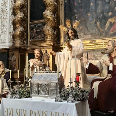 La Catedral del Salvador acoge «Ad Salvatorem», una exposición histórica sobre la fe y el patrimonio de nuestra Semana Santa