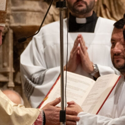 «Nunca estaremos solos»: Lucas Santos Barsch estrena su sacerdocio en Zaragoza